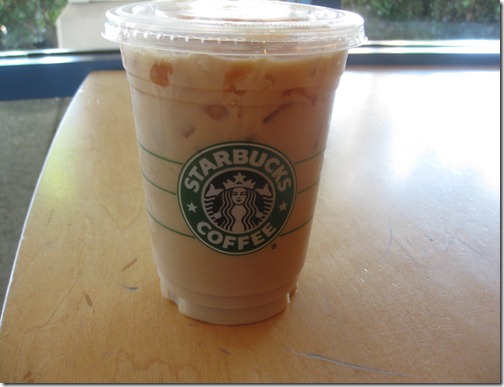 Starbuck's Iced Grande Latte